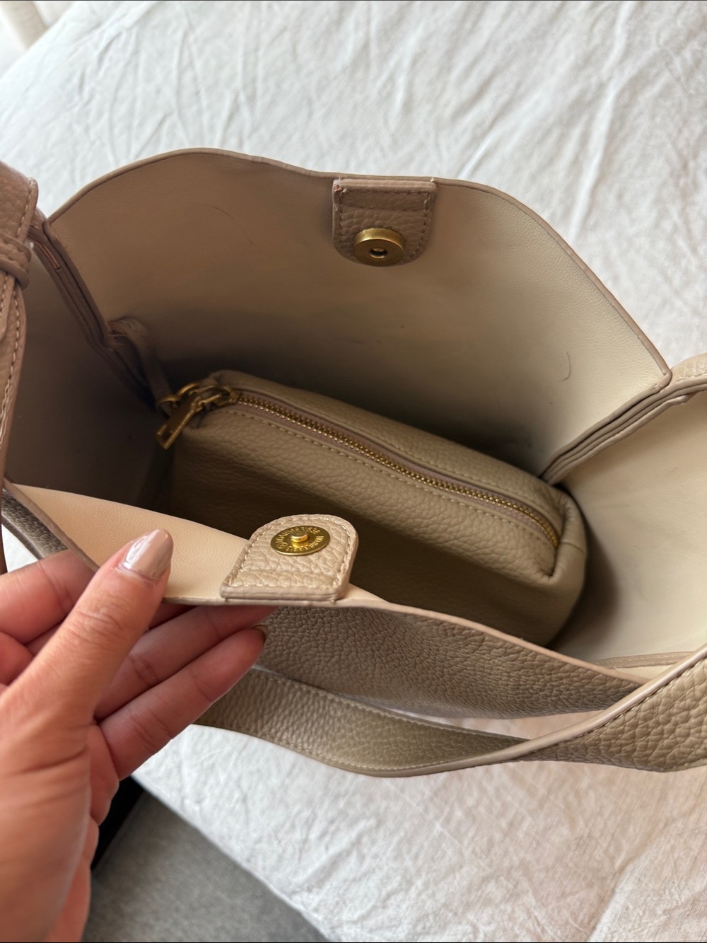 Antik Kraft Women’s Taupe Soft Leather Tote Bag with Matching Pouch - Picture 8 of 15